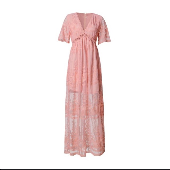 Dresses & Skirts - Pink lace plunge dress